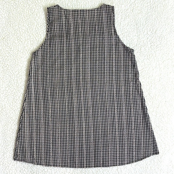 Yak & Yeti Checked Sleeveless Top - Picture 5 of 8